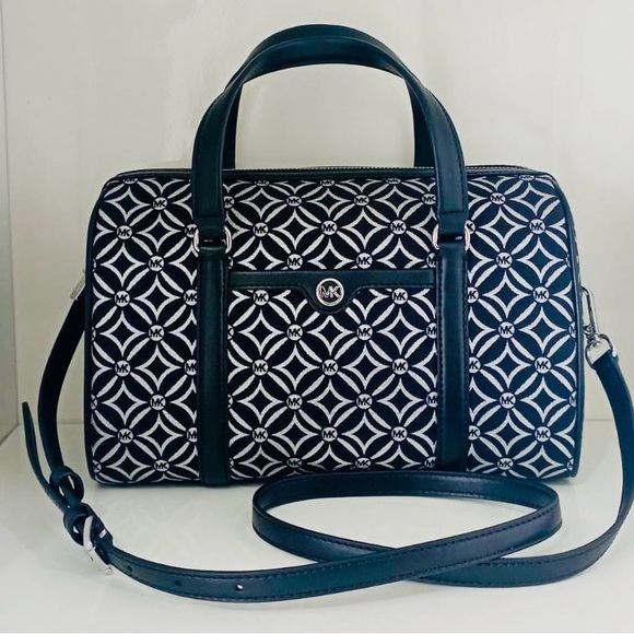NWT MICHAEL KORS Travel Medium Duffle Satchel Shoulder Handbag in Black Silver - Picture 1 of 5